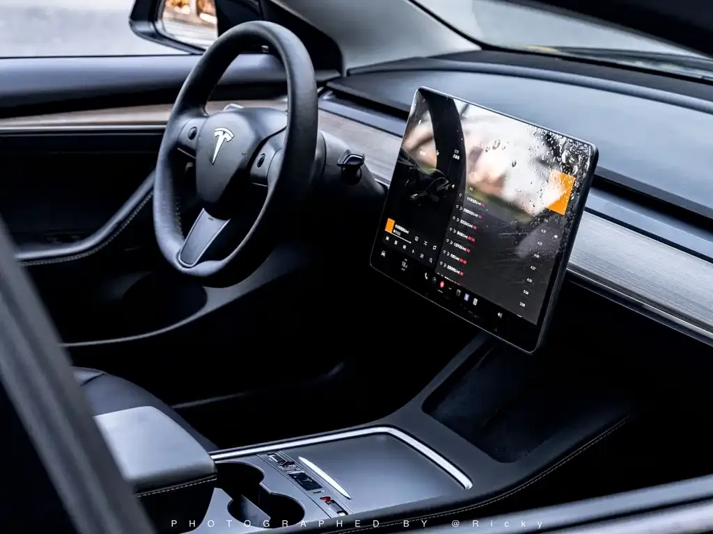 Tesla Model 3 — фото 7