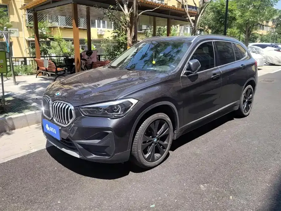 BMW X1 — фото 1