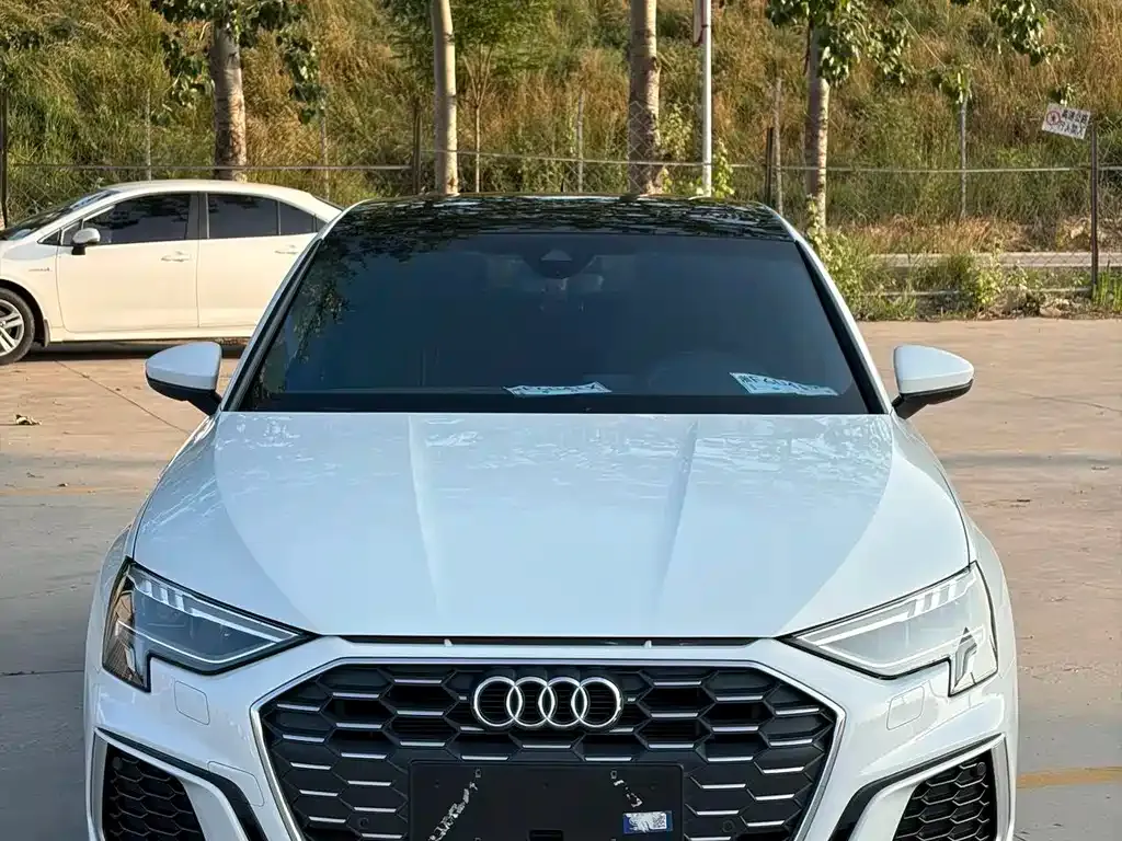 Audi A3 — фото 1