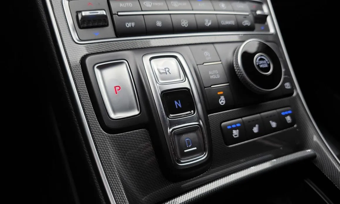 Hyundai Santafe — фото 2