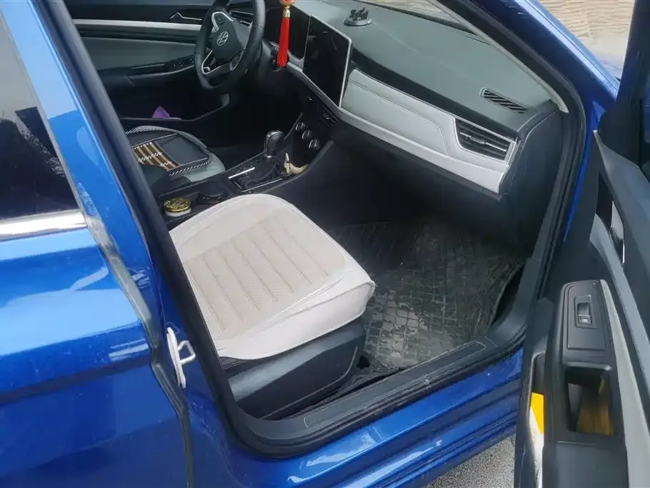 Volkswagen Bora 2023 из CN, фото 10