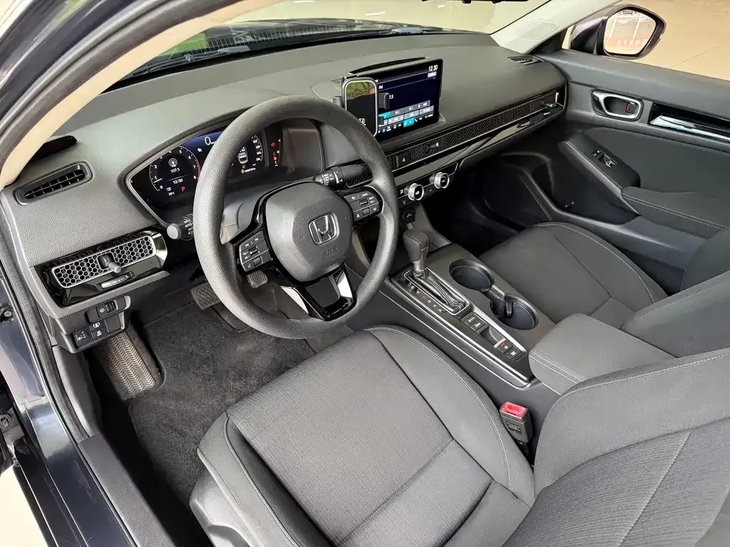 Honda Civic — фото 10