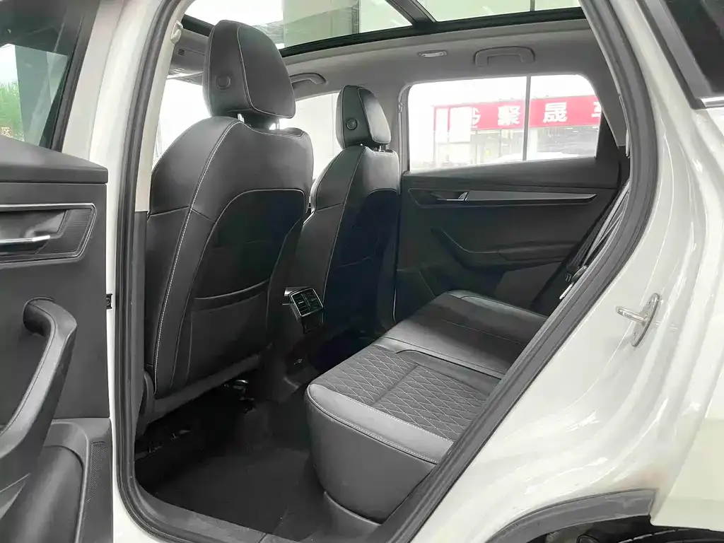 Skoda Karoq 2021 из CN, фото 3