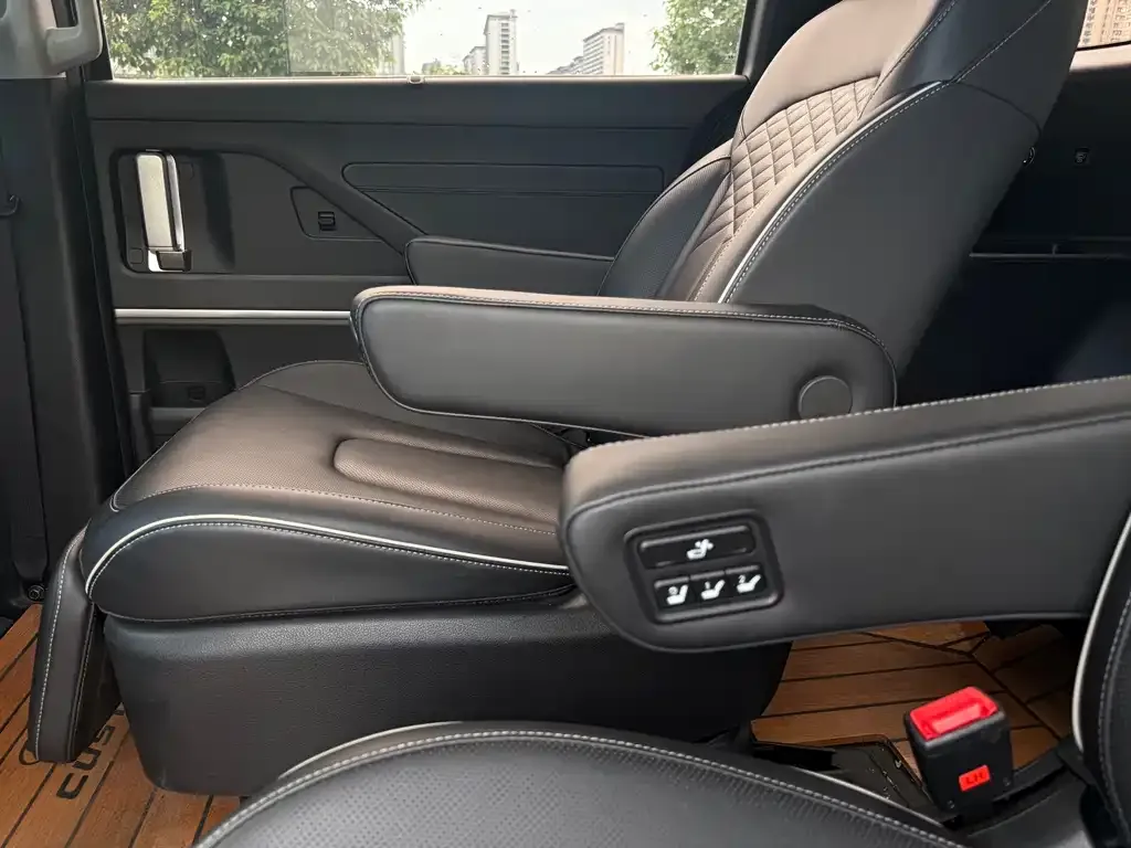 Hyundai Custo — фото 2