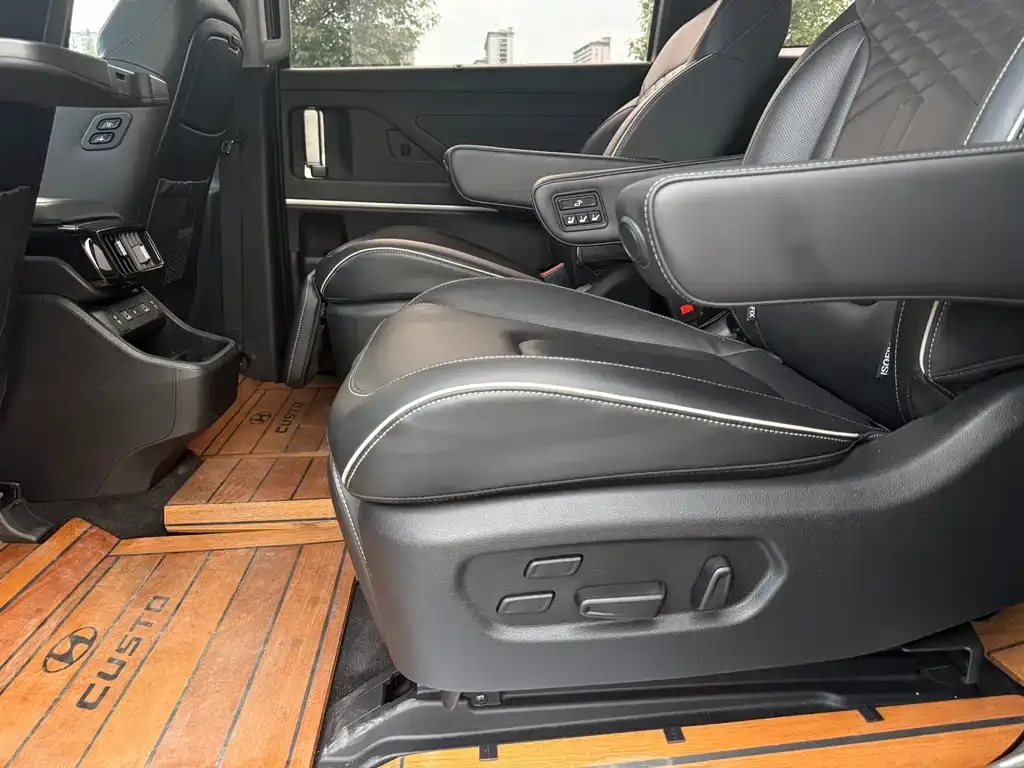 Hyundai Custo — фото 3