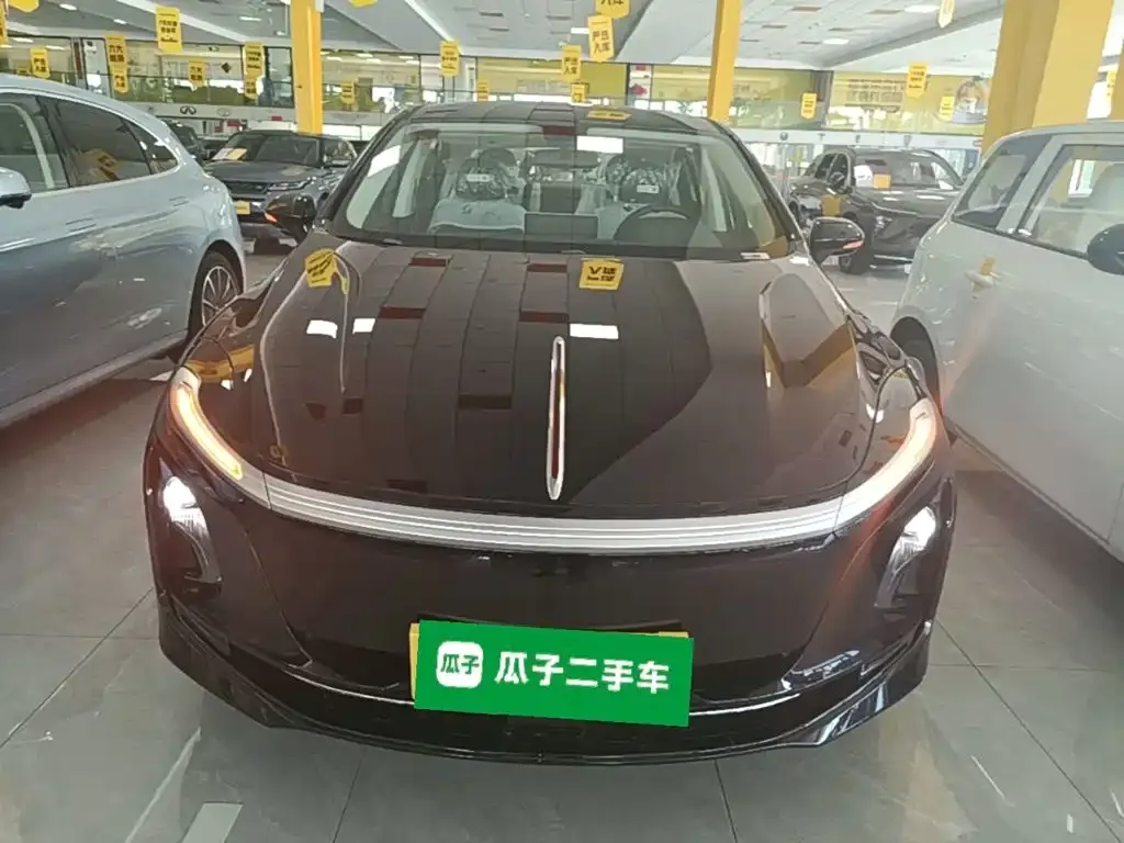 Hongqi E-QM5 — фото 5