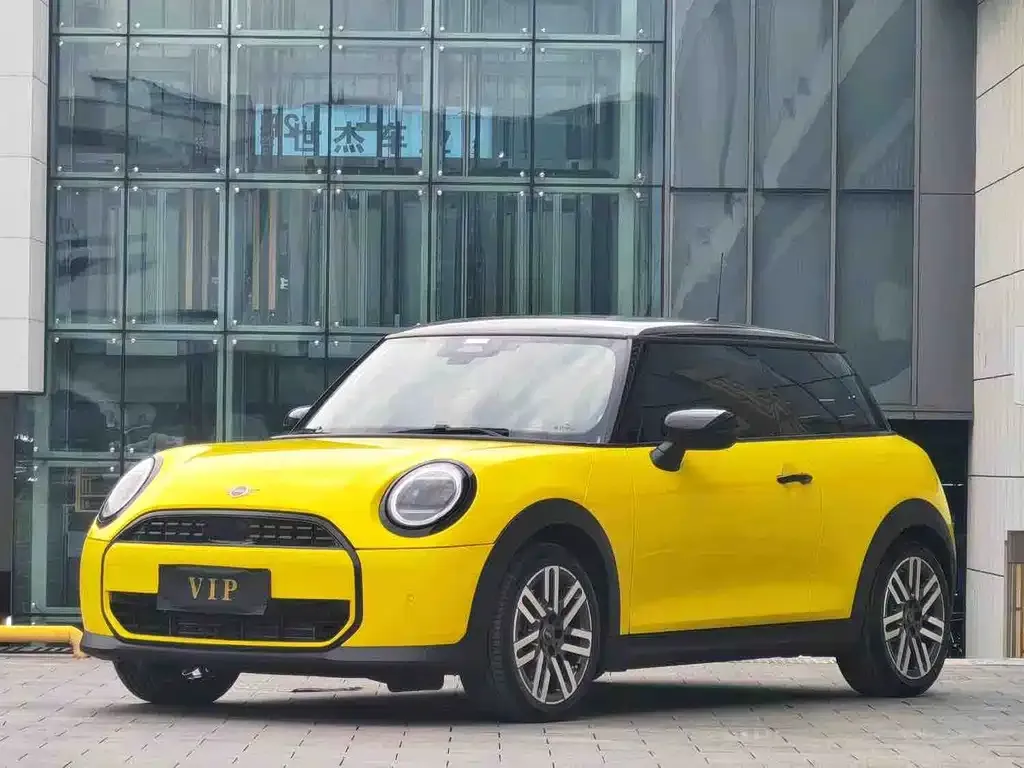 MINI Cooper (3-door) — фото 1