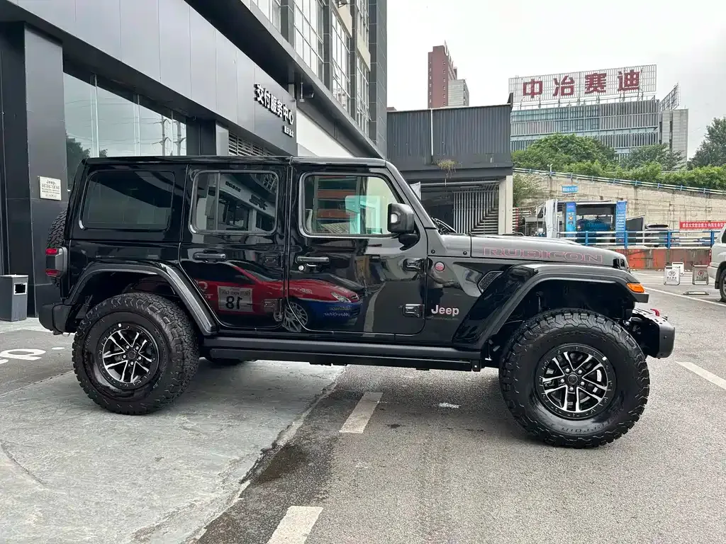 Jeep Wrangler — фото 9