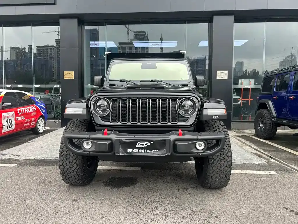 Jeep Wrangler — фото 8