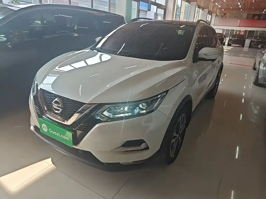 Nissan Qashqai — фото 10