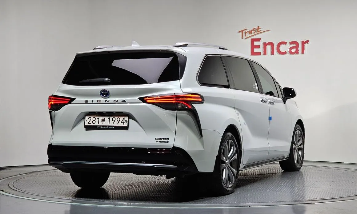 Toyota Sienna 2024 из KR, фото 3