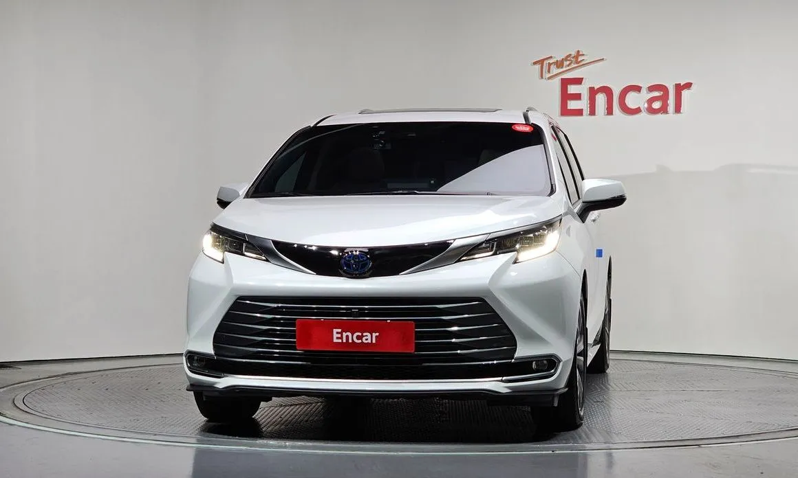 Toyota Sienna 2024 из KR, фото 2