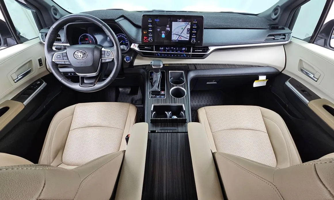 Toyota Sienna 2024 из KR, фото 7