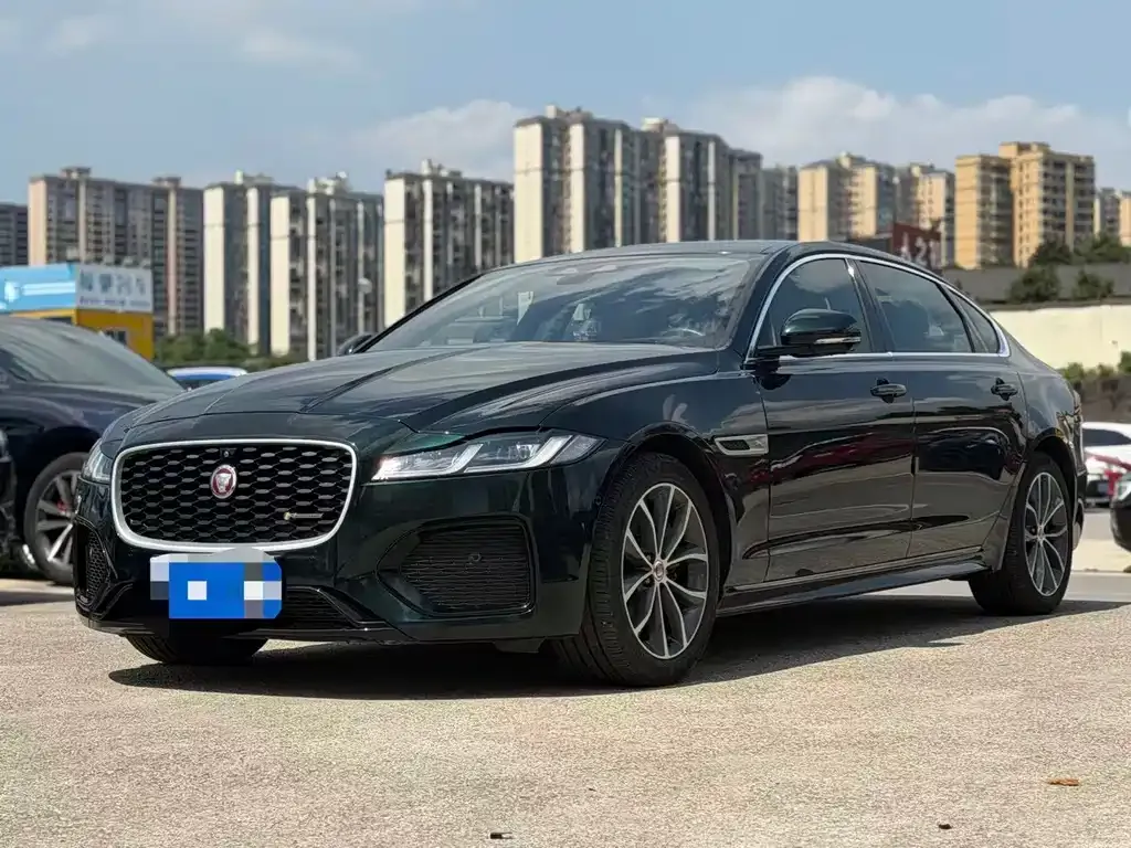 Jaguar XFL — фото 1