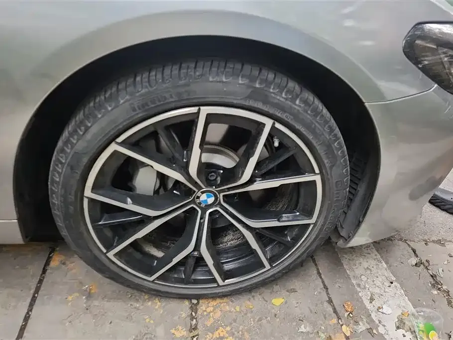 BMW 5 Series — фото 10