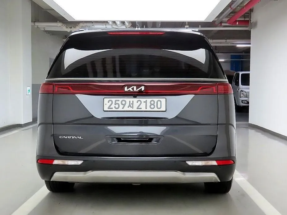 Kia Carnival — фото 4