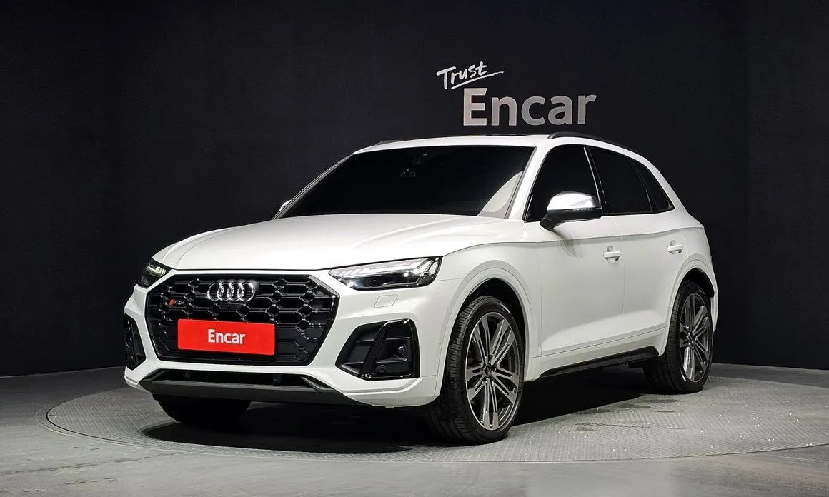 Audi SQ5 — фото 1