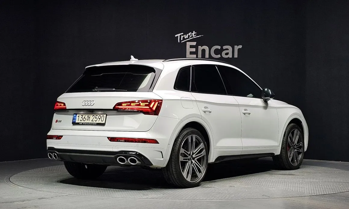 Audi SQ5 — фото 5