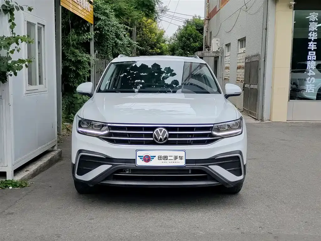 Volkswagen Tiguan L — фото 6
