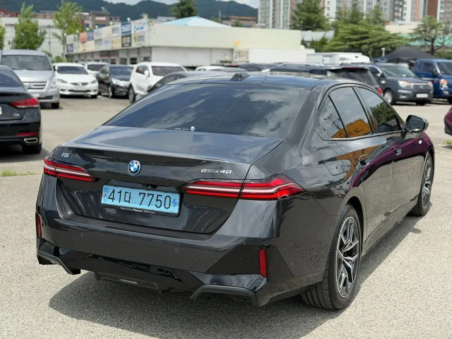 BMW i5 — фото 4