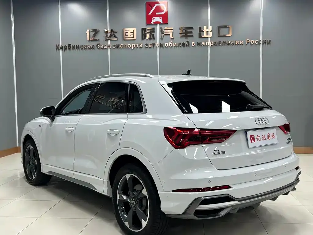 Audi Q3 — фото 6