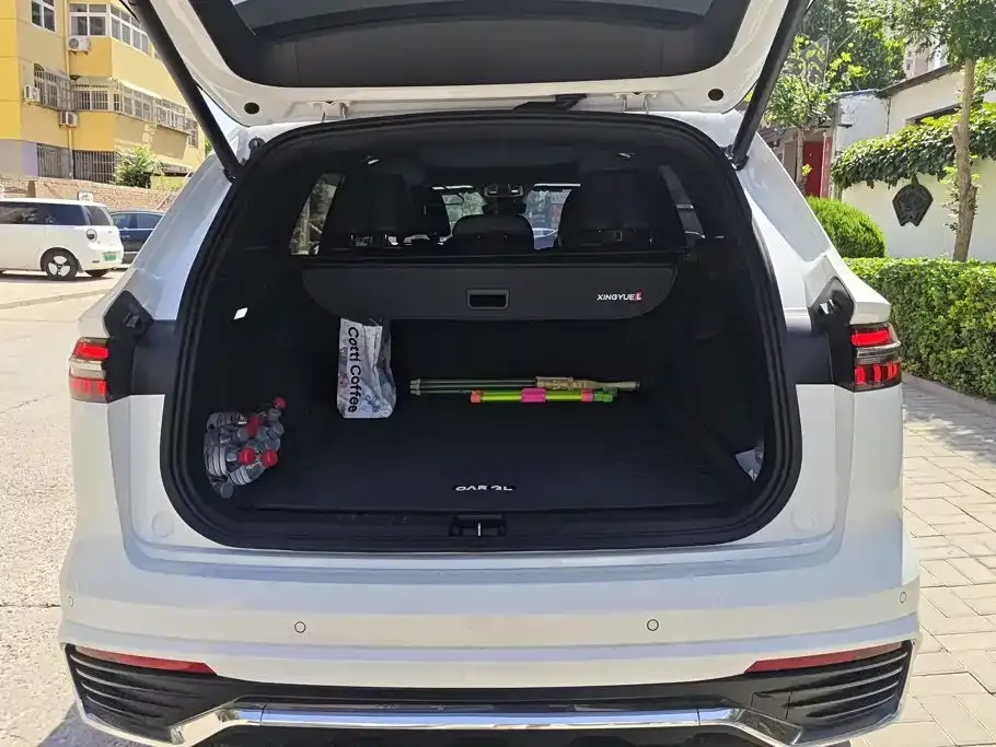Geely Xingyue L — фото 4