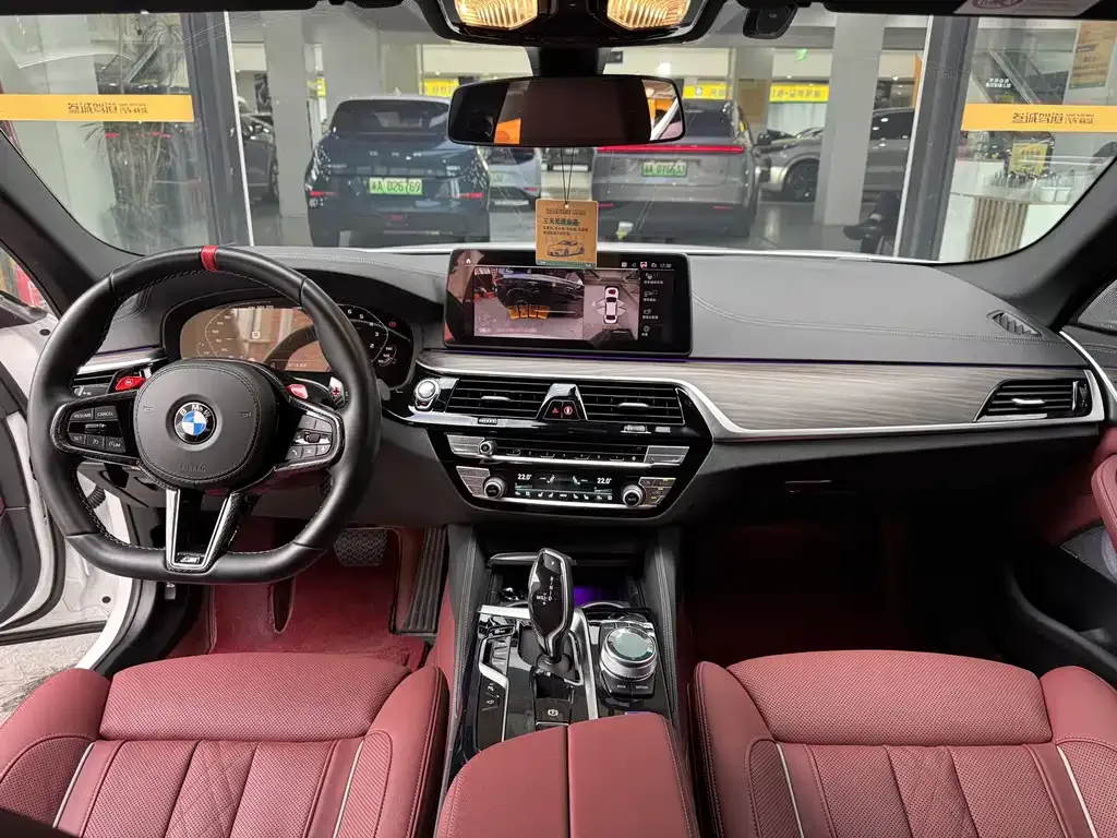 BMW 5 Series — фото 10