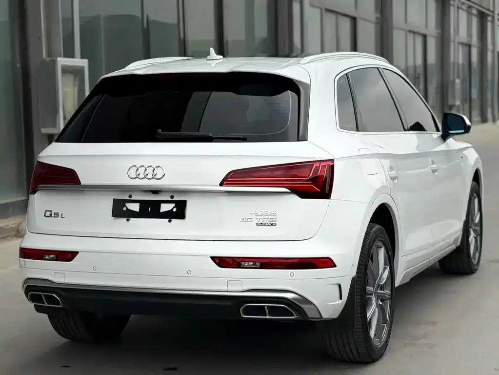 Audi Q5L — фото 2