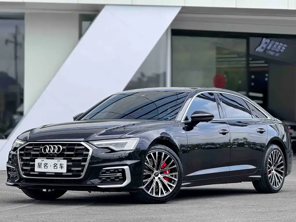 Audi A6L — фото 1