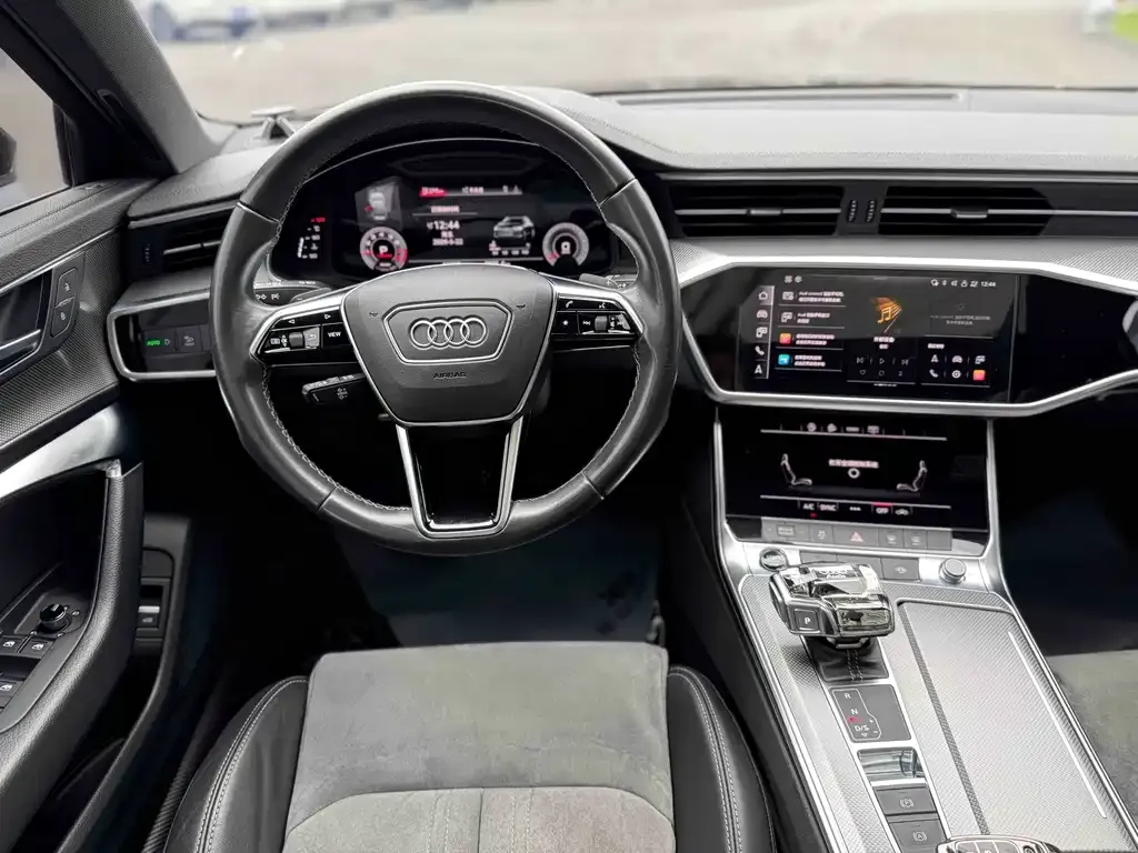 Audi A6L — фото 5