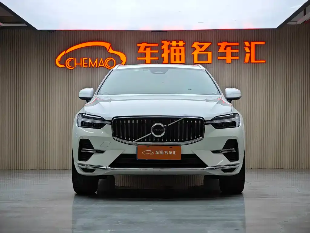 Volvo XC60 — фото 6