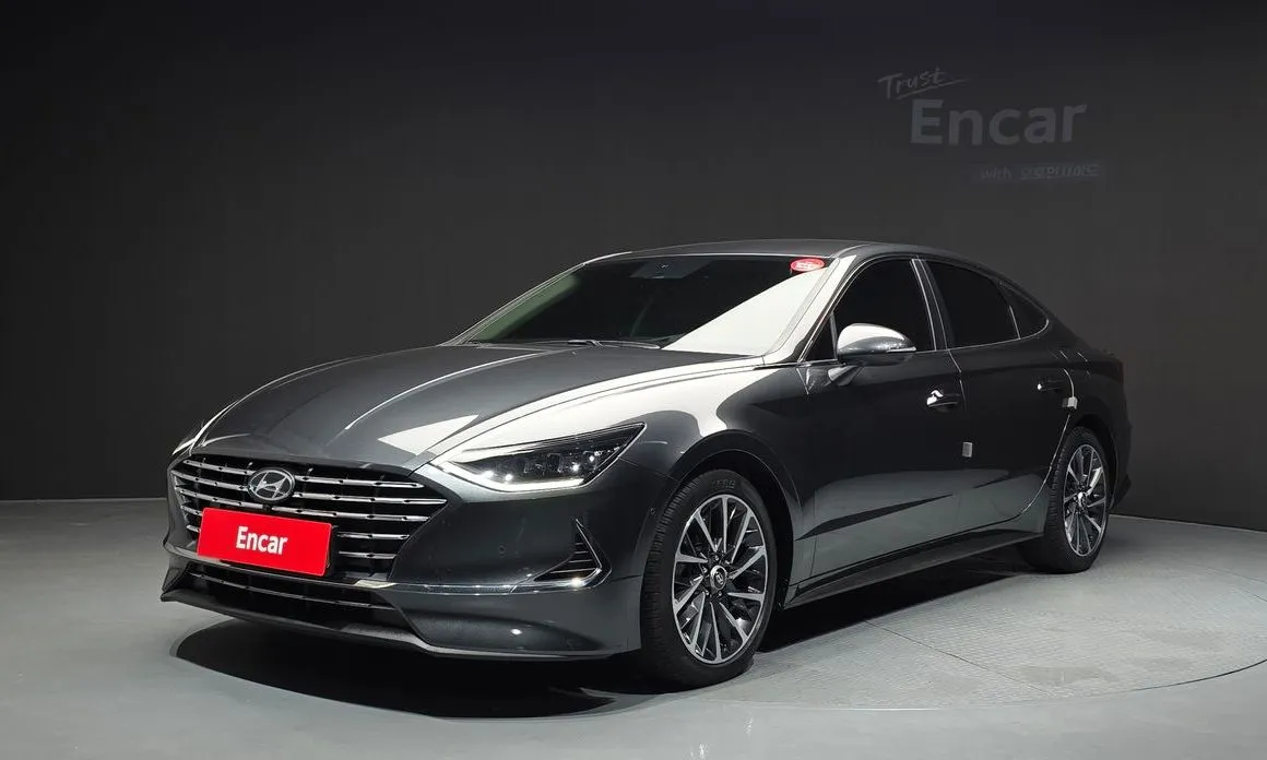 Hyundai Sonata Inspiration 1