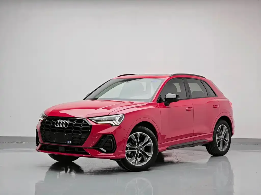 Audi Q3 — фото 1