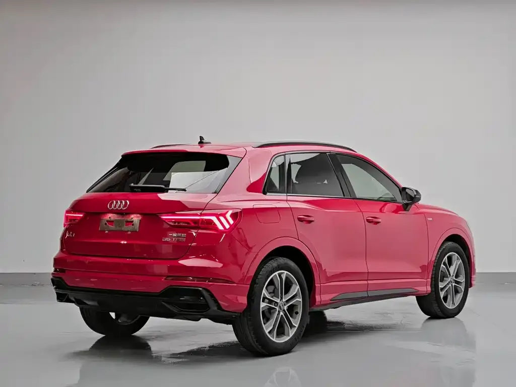 Audi Q3 — фото 7