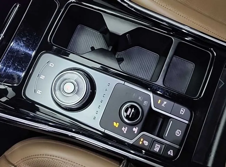 Kia Sorento — фото 10