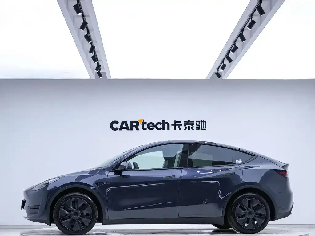 Tesla Model Y — фото 5
