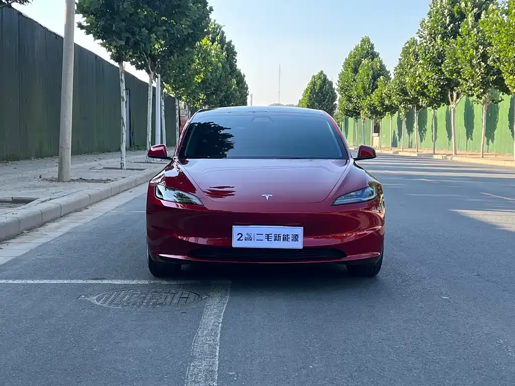Tesla Model 3 — фото 10