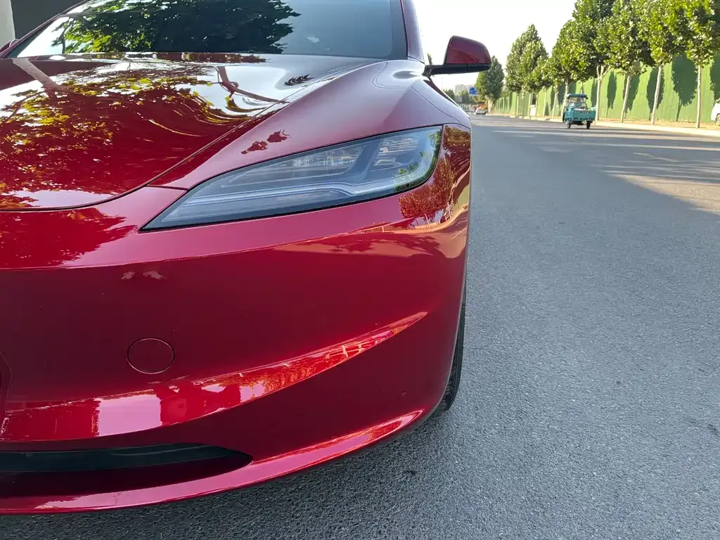 Tesla Model 3 — фото 8
