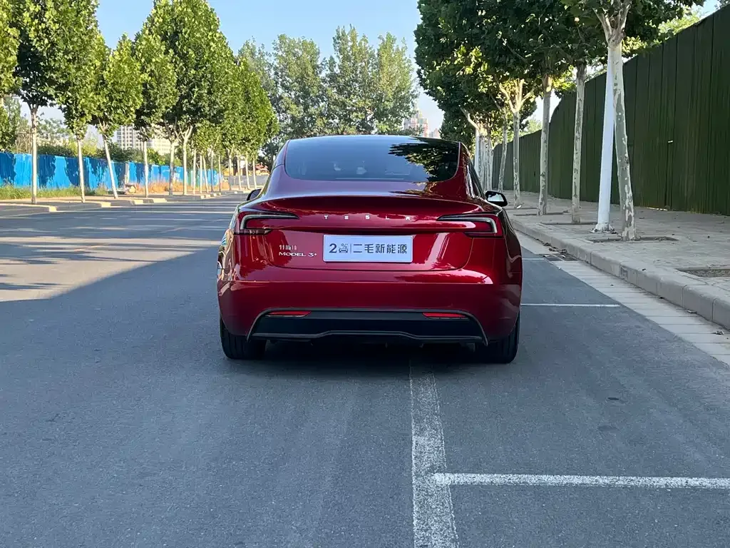 Tesla Model 3 — фото 5