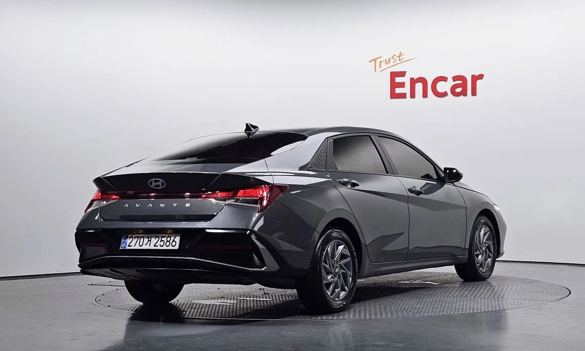 Hyundai AVANTE — фото 3