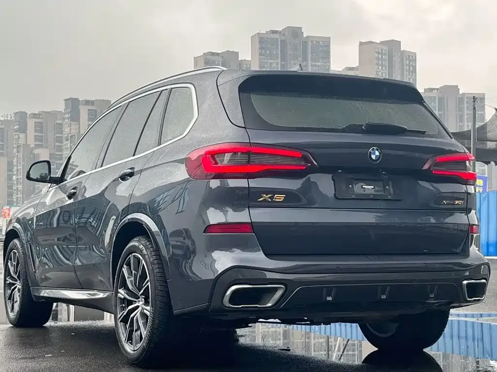 BMW X5 (Import) — фото 4