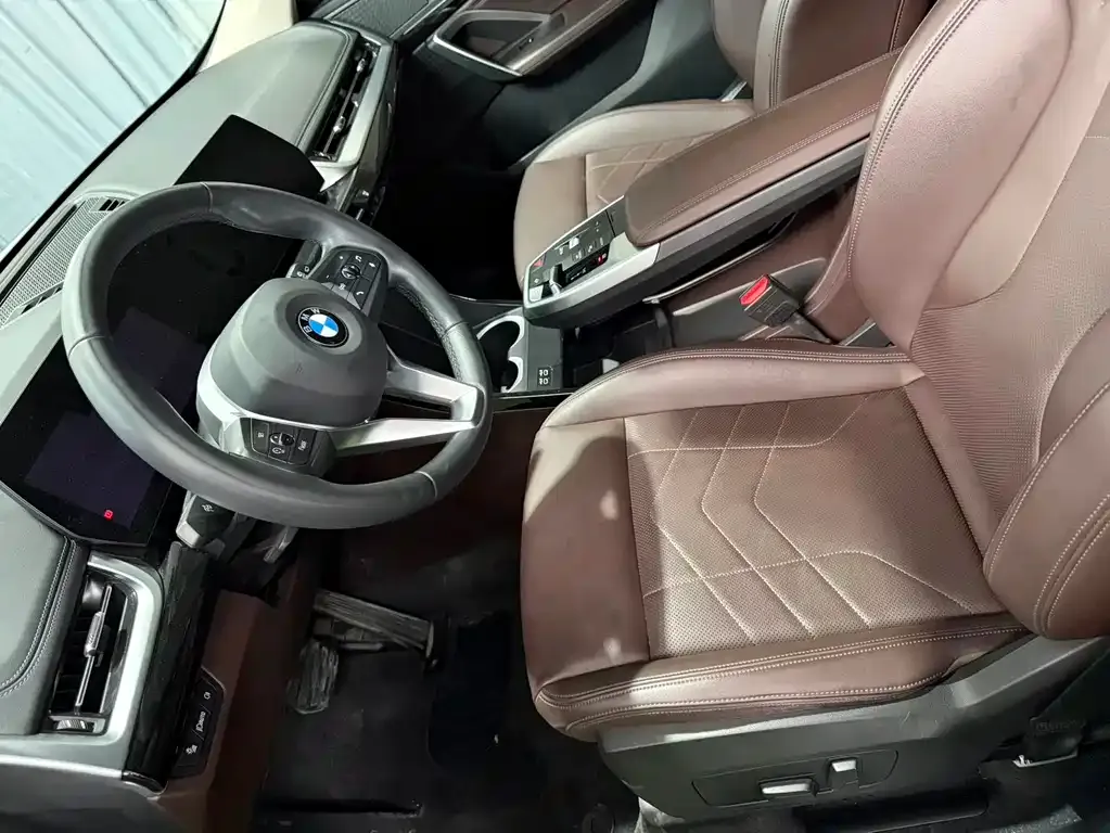 BMW X1 — фото 8
