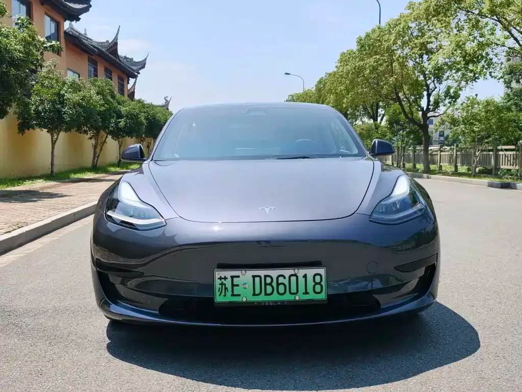 Tesla Model 3 — фото 5