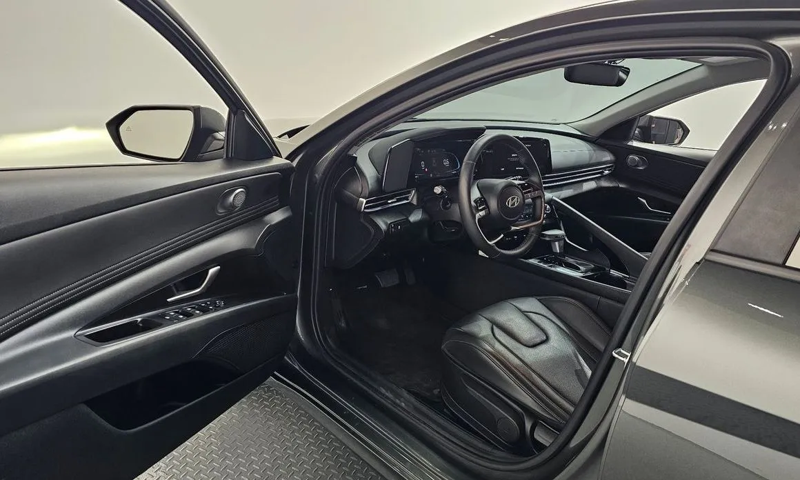 Hyundai AVANTE — фото 8