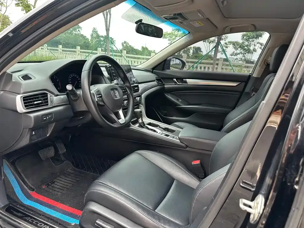Honda Accord — фото 2