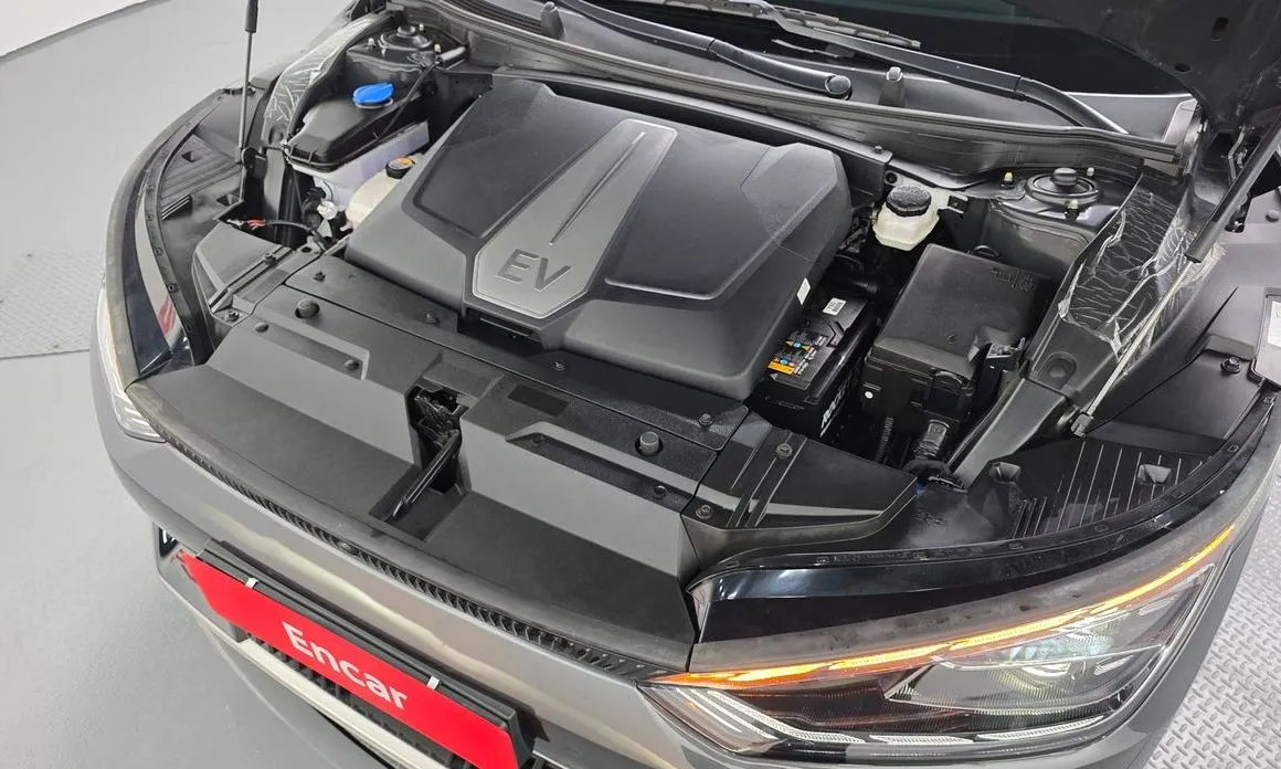 Kia EV6 — фото 9
