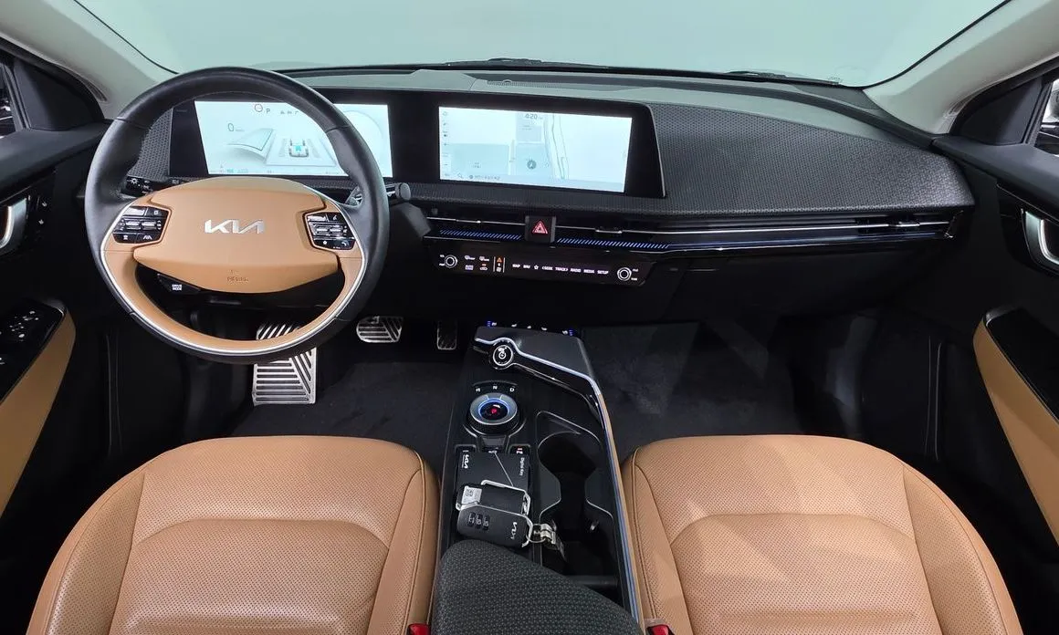 Kia EV6 — фото 8