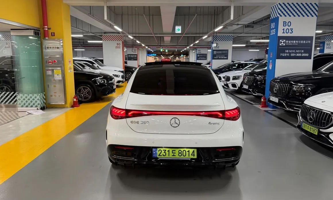Mercedes-Benz EQE — фото 10