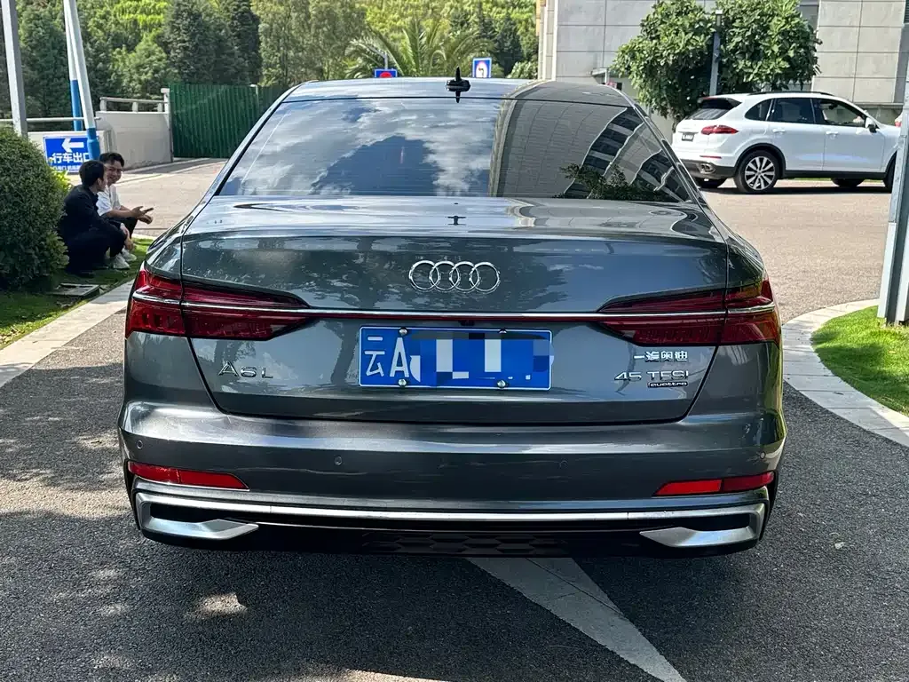 Audi A6L — фото 5