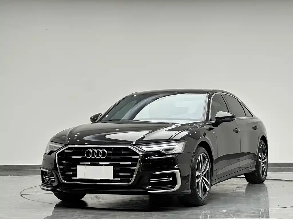 Audi A6L — фото 1